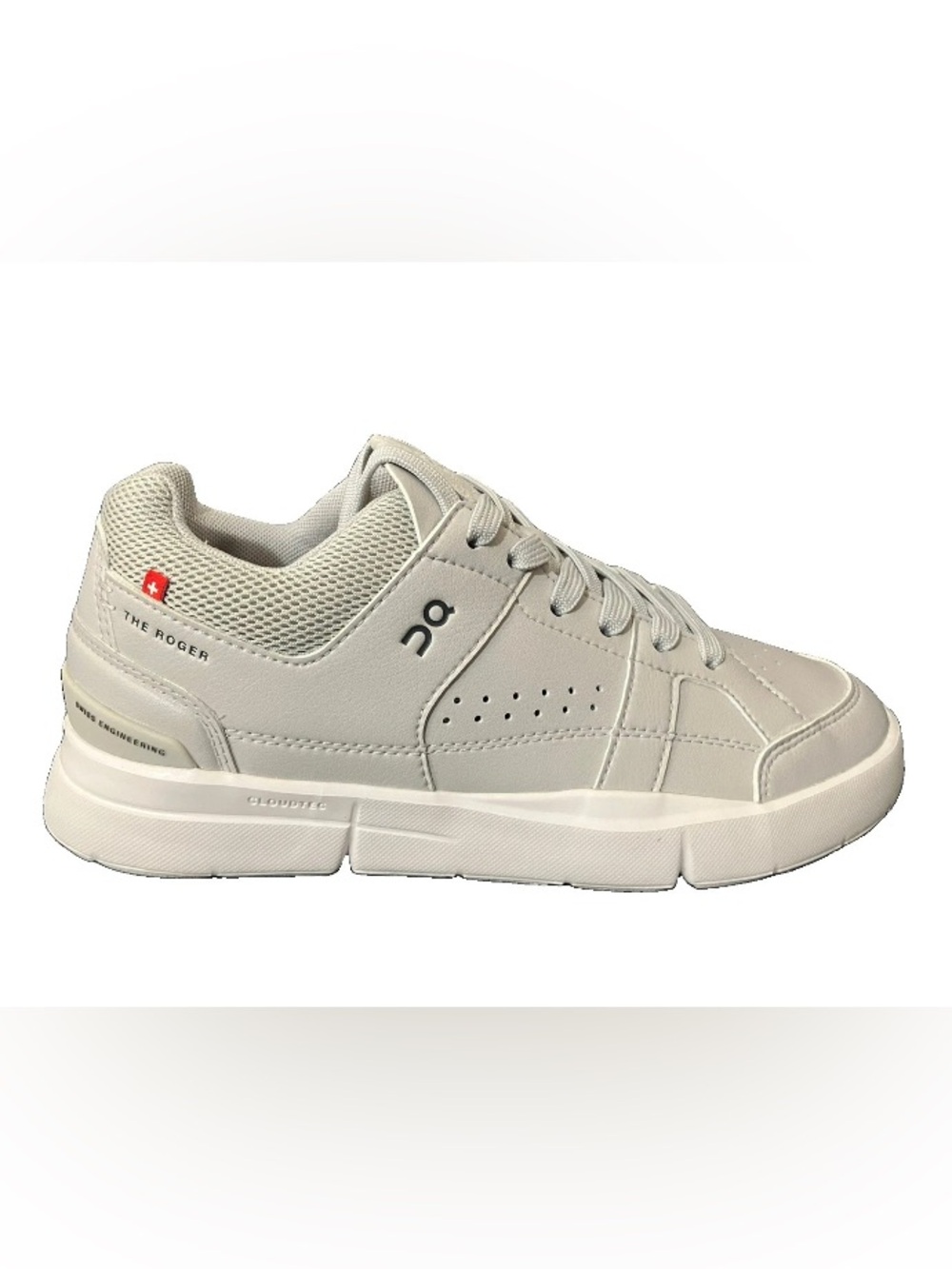 Women’s Size 6.5 On The Roger Clubhouse Glacier White 48.99406 New In Box